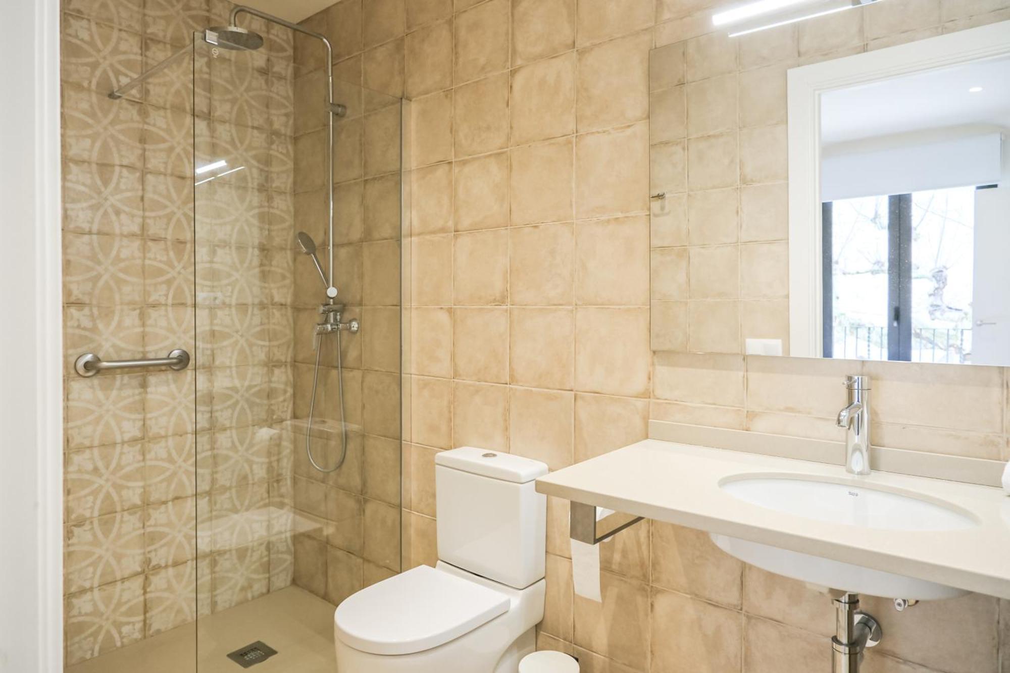 Can Cintet 1 Apartamento En La Plaza De Besalu Exterior photo